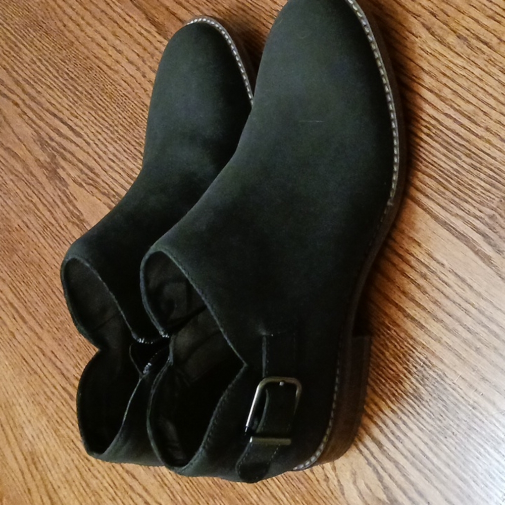 Clarks Womens Boots Like New Never Worn